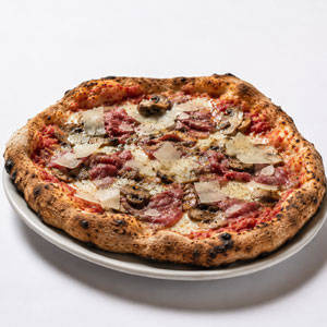 Pizza carpaccio de solomillo - La Focaccia - Llucmajor